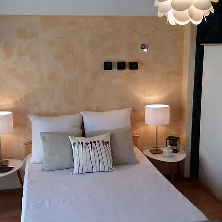 Icon Studio Old City Center *