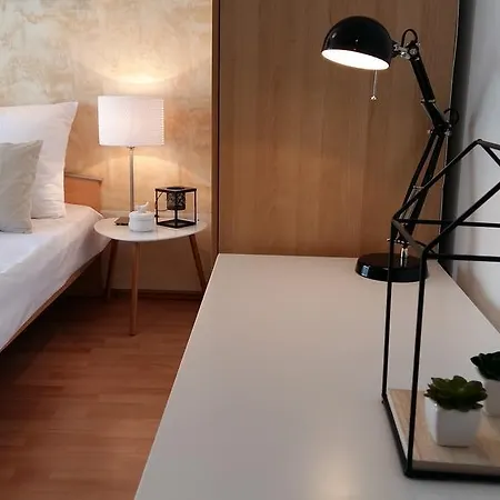 Icon Studio Old City Center 아파트 *